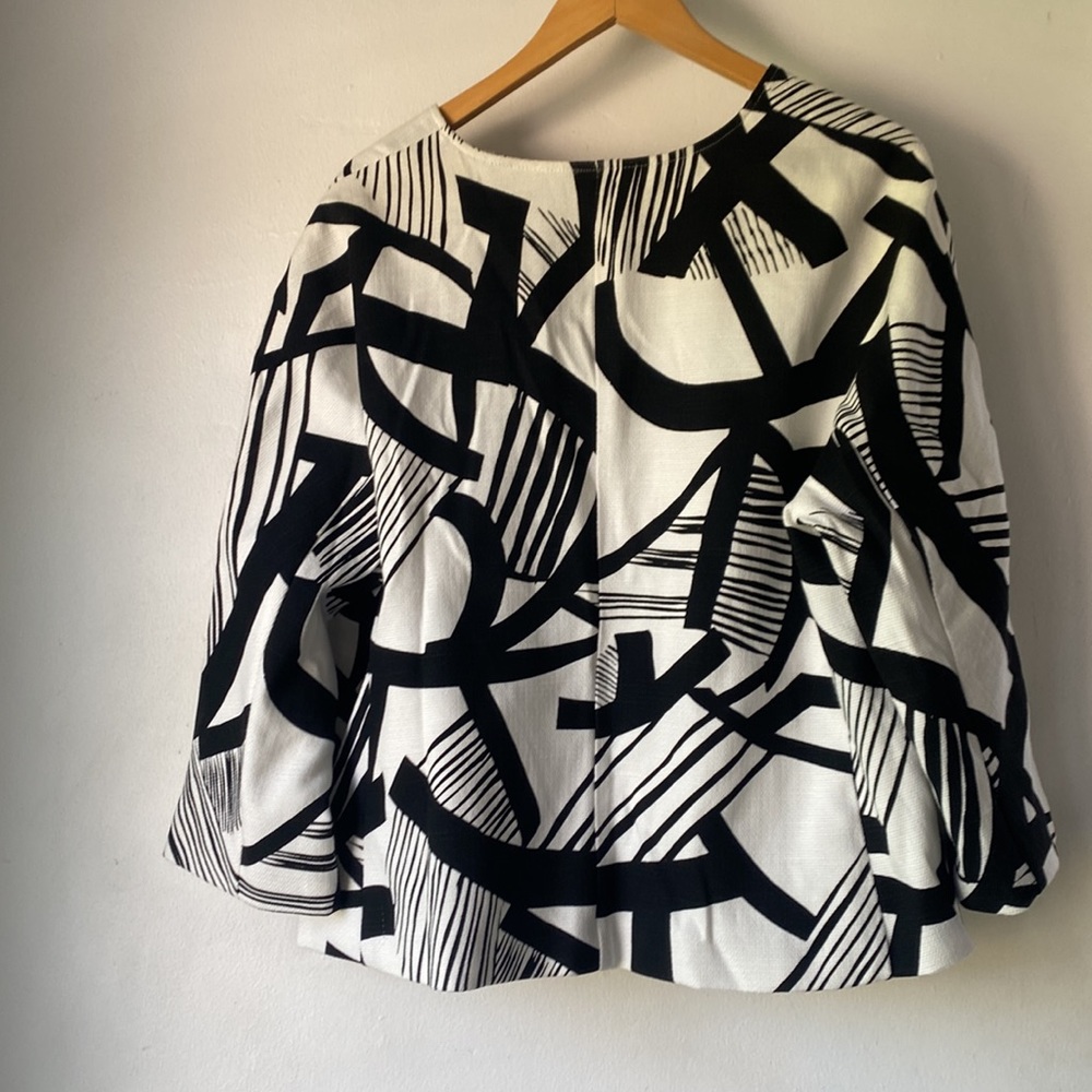 Chico’s 3 (Large) Bi-Color Geometric Jacket - Picture 5 of 14